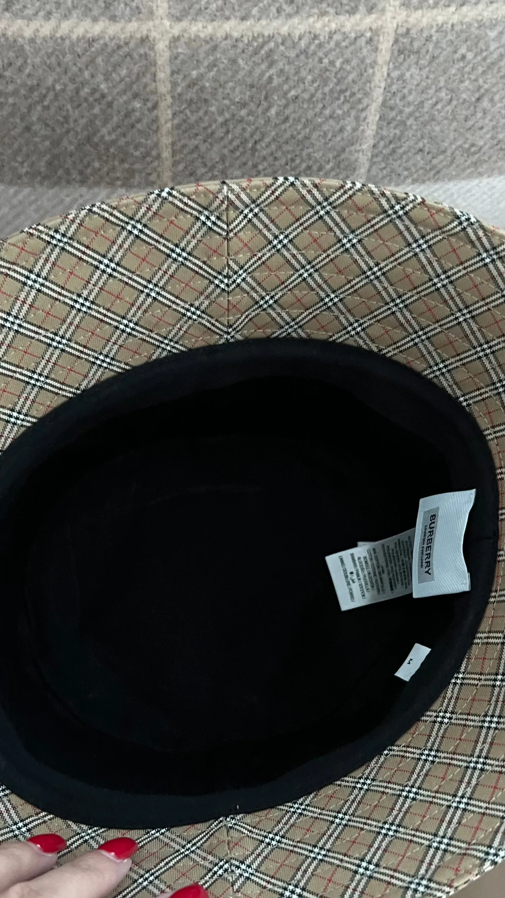 Burberry Bucket Hat - Burberry classic bucket hat