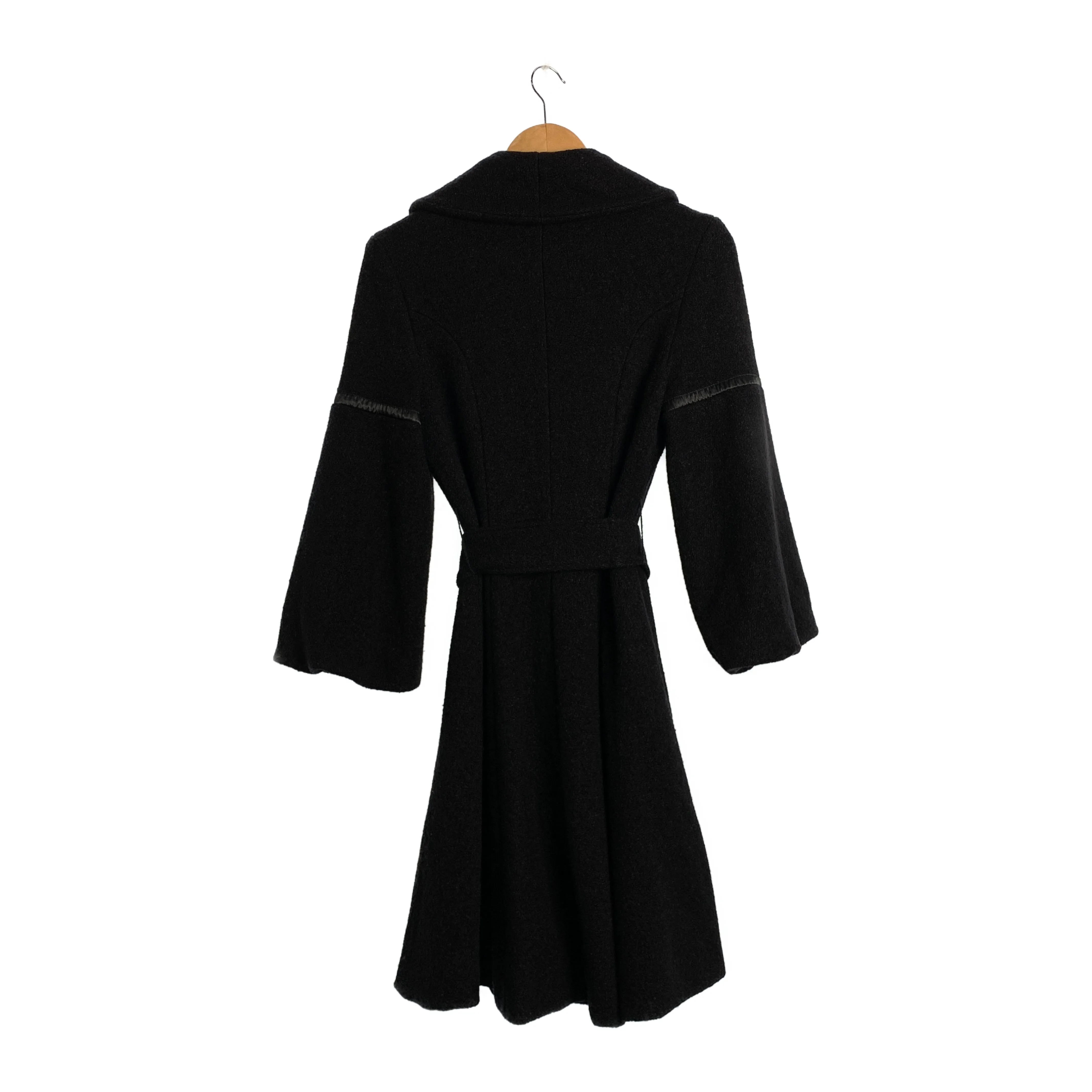 Chloe coat size 36 black wool.