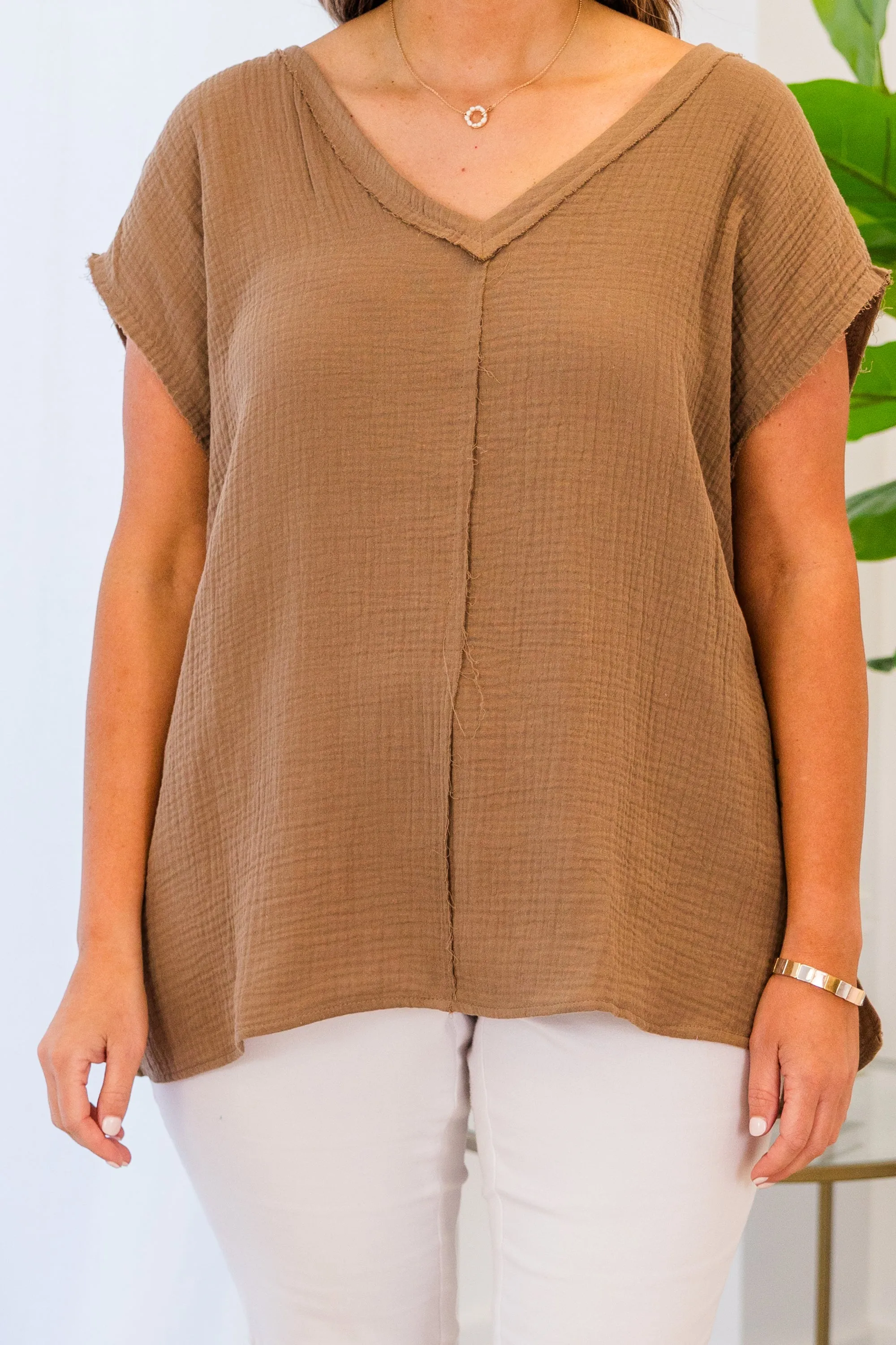 Lead With Grace Top, Mocha