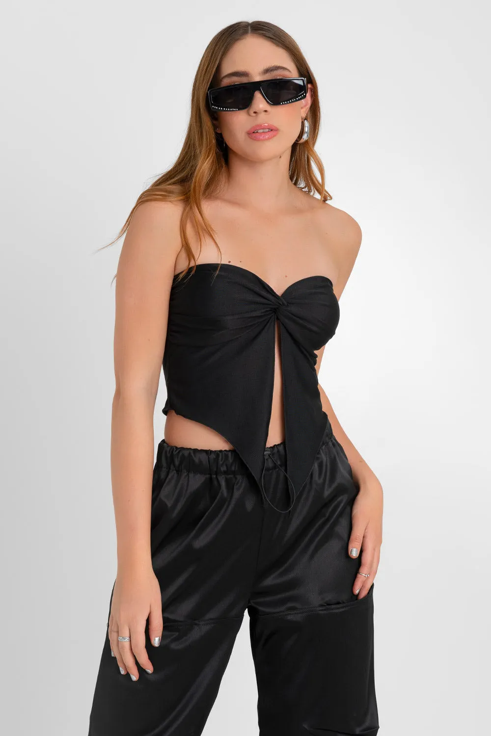 Top strapless de escote corazón con abertura