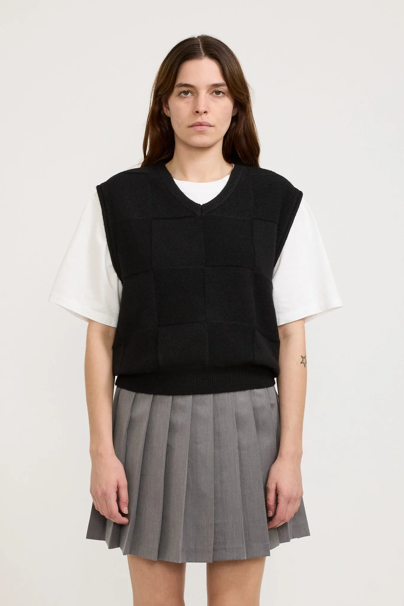 Unisex Essential Knit Vest Black