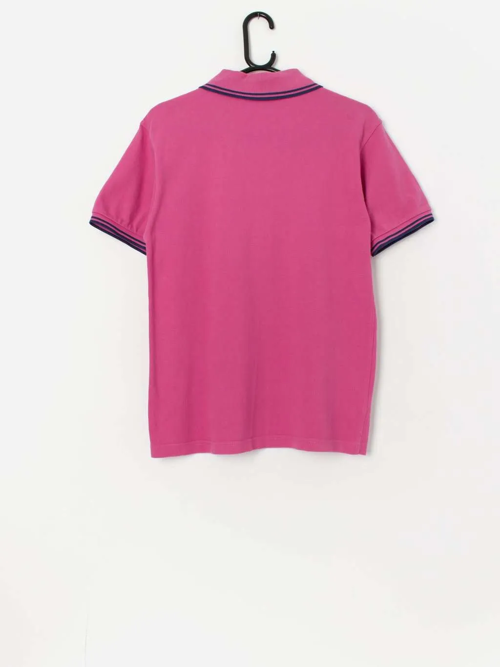 Vintage men’s Fred Perry polo shirt in pink – Small